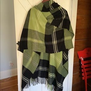 Green tartan cape